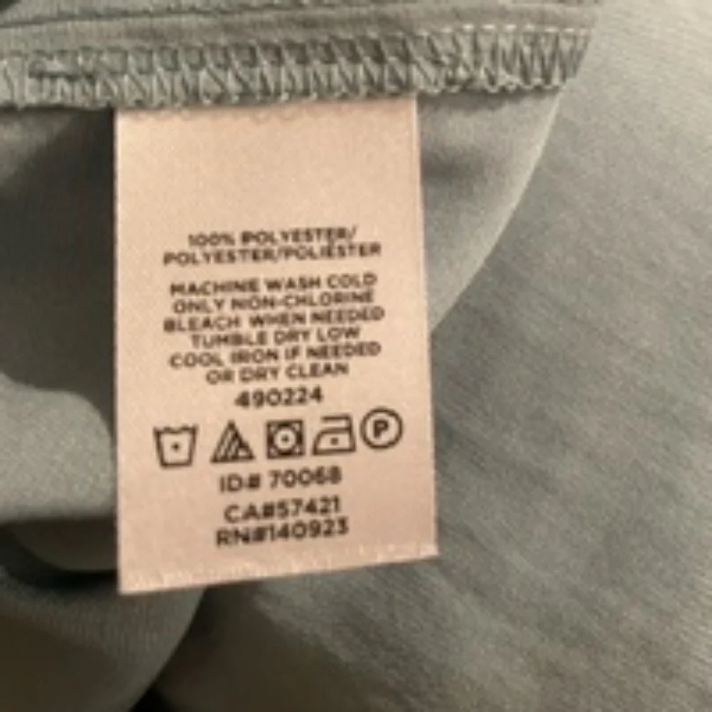 Loft - Soft Turquoise Long Sleeve Blouse - Size Medium - Picture 6 of 6